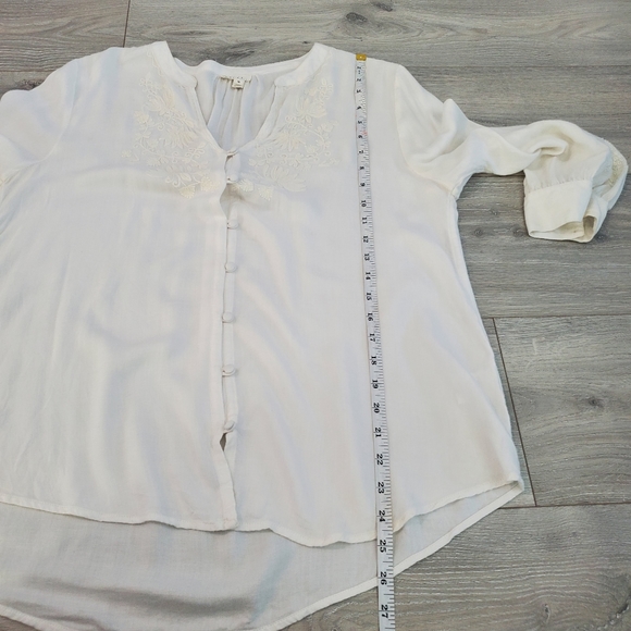 SOFT JOIE Cream Button-Up Top with Cording Embellishments Size M - Picture 13 of 14
